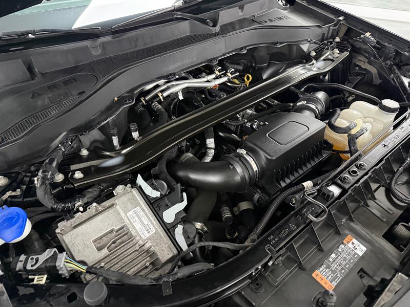 ford Explorer 2022 - 32