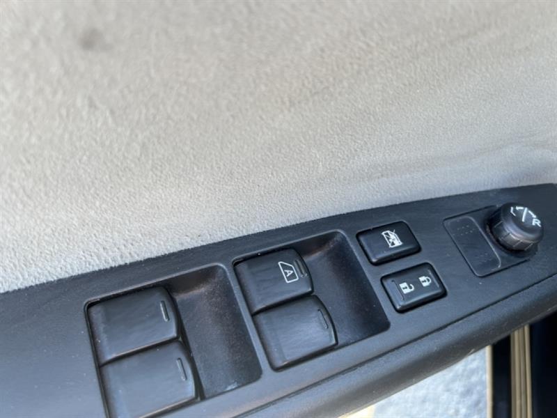 nissan Sentra 2010 - 14