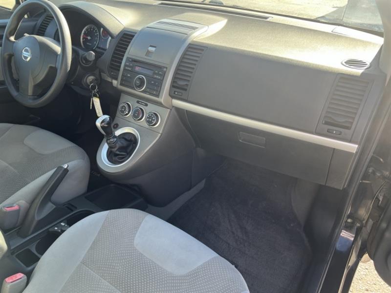 nissan Sentra 2010 - 17