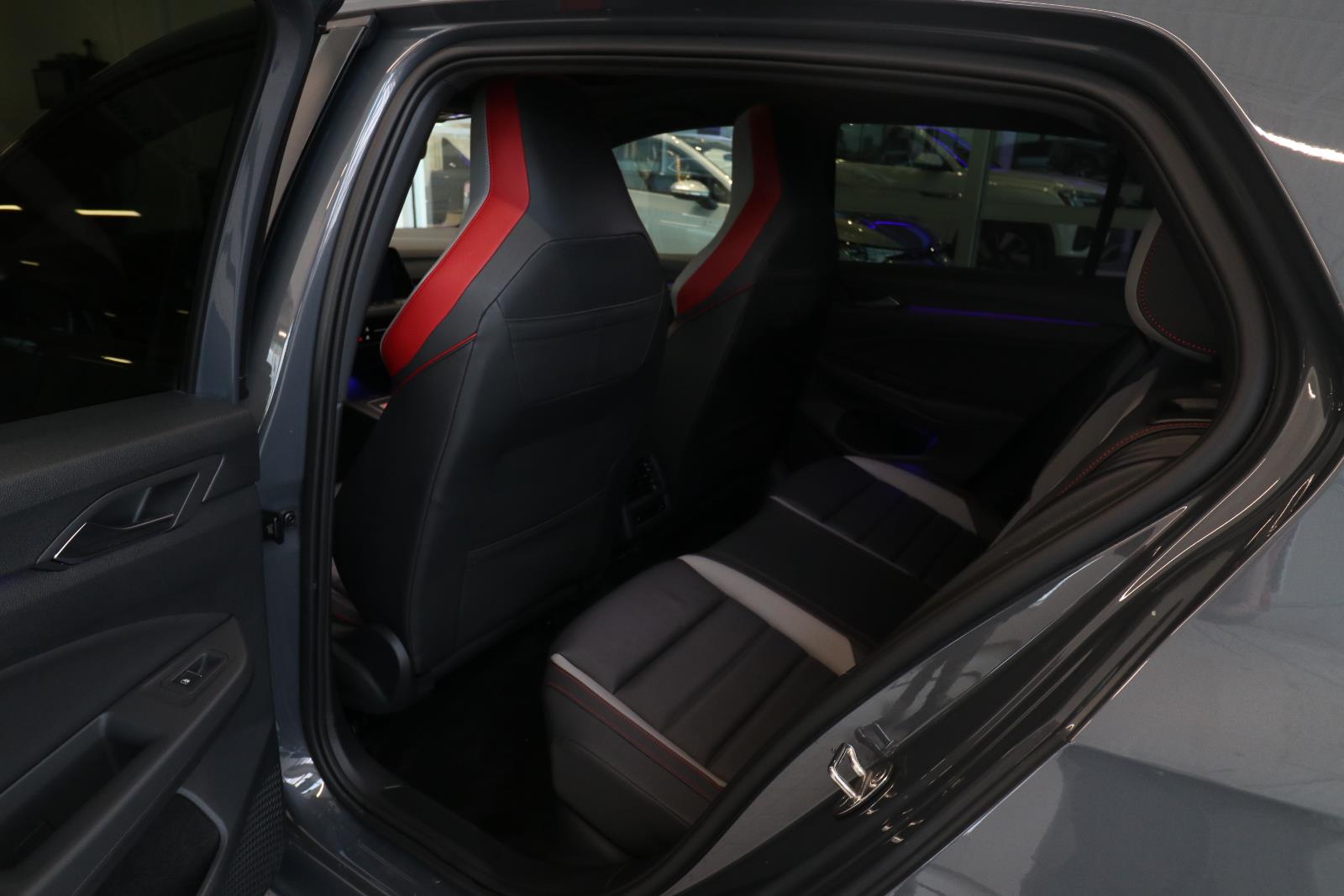 volkswagen Golf GTI 2022 - 16