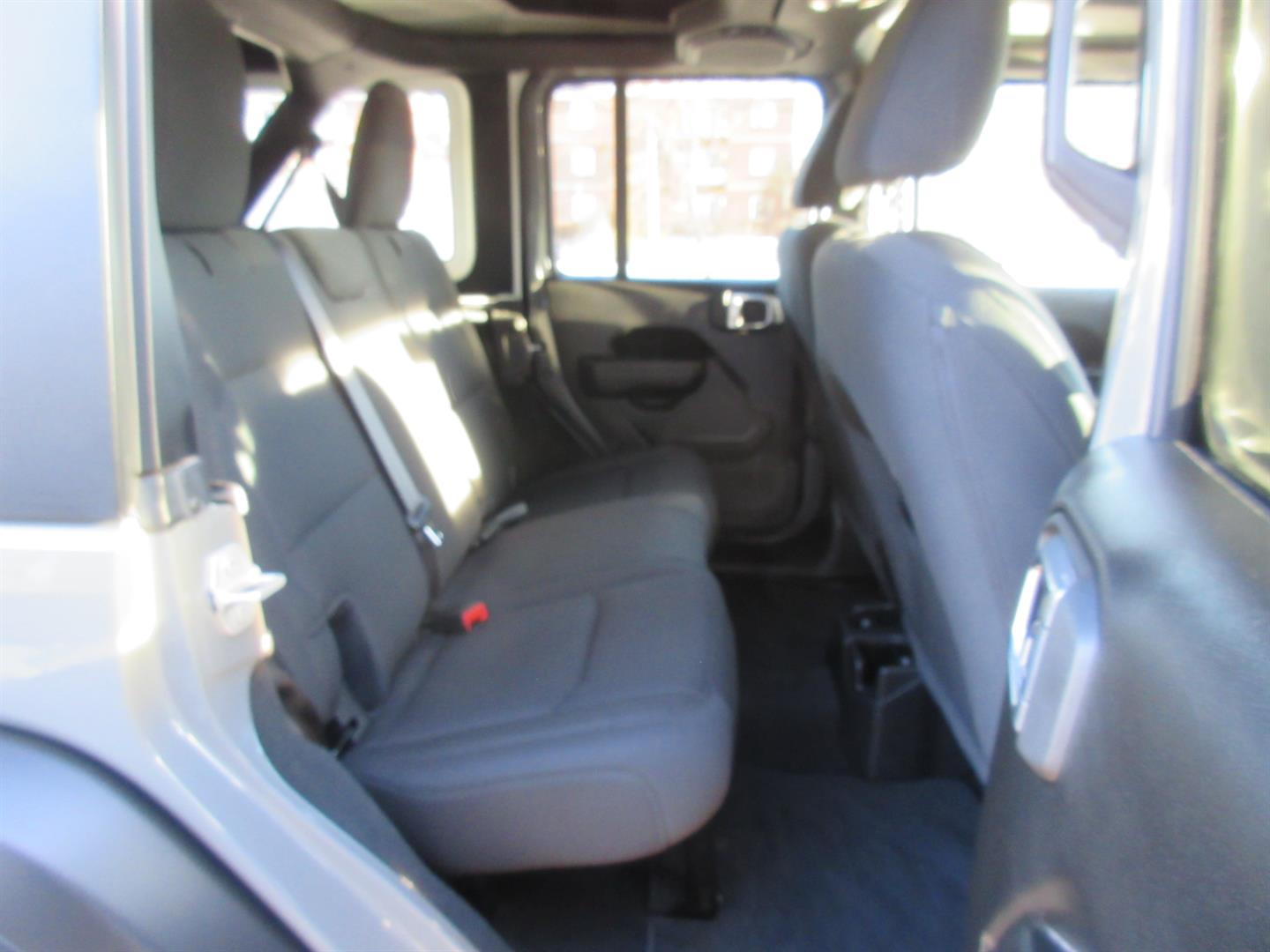 jeep Wrangler 2022 - 25