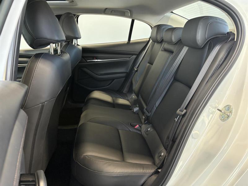 mazda Mazda3 2019 - 24