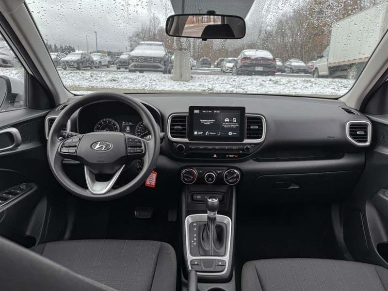 hyundai Venue 2022 - 24