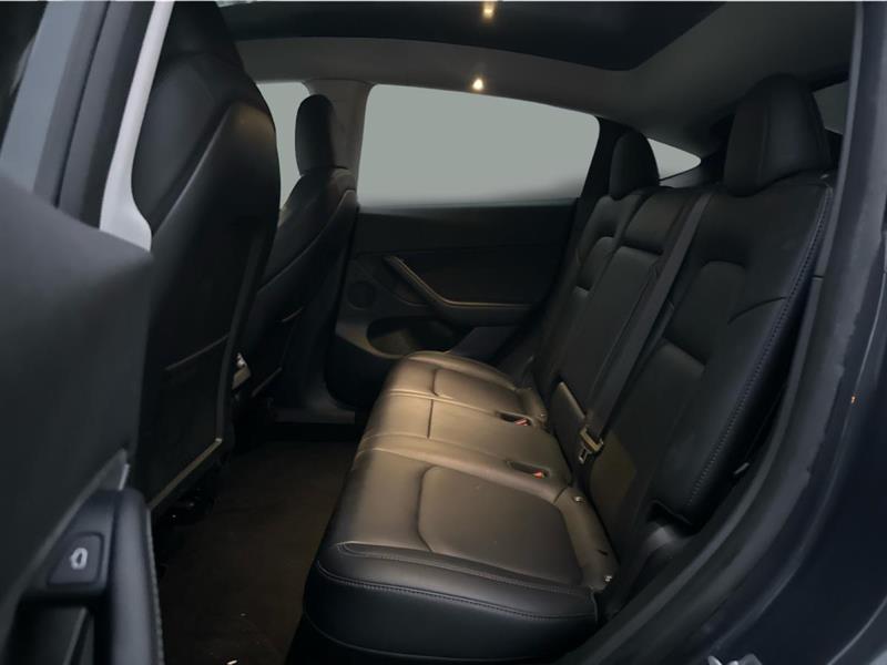 tesla Model Y 2023 - 12