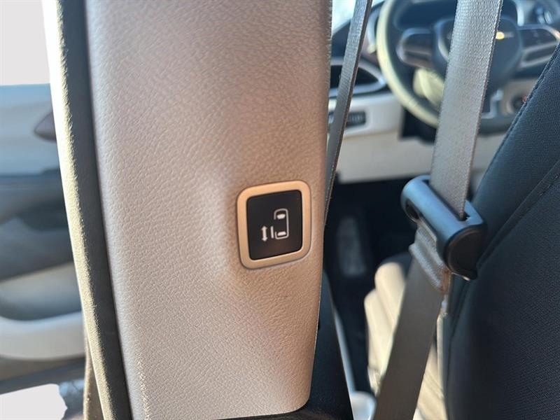 chrysler Grand Caravan 2022 - 19