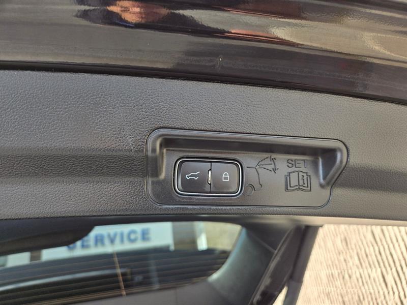 ford Explorer 2022 - 18