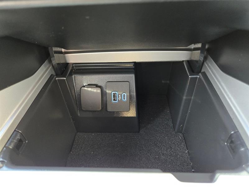 ford Explorer 2022 - 29