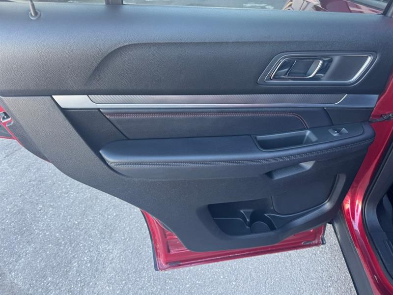 ford Explorer 2018 - 17