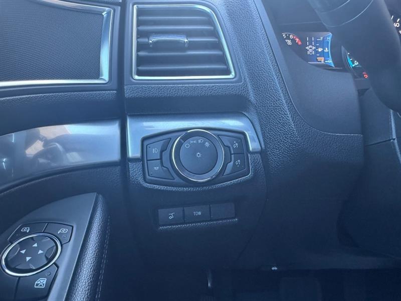 ford Explorer 2018 - 24