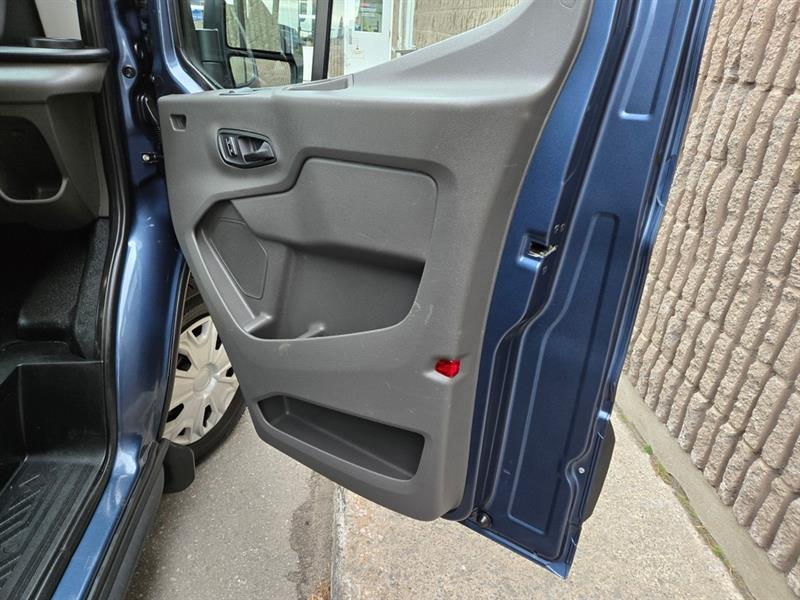 ford E-Transit Cargo Van 2023 - 15