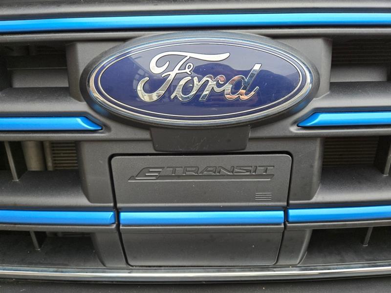 ford E-Transit Cargo Van 2023 - 27