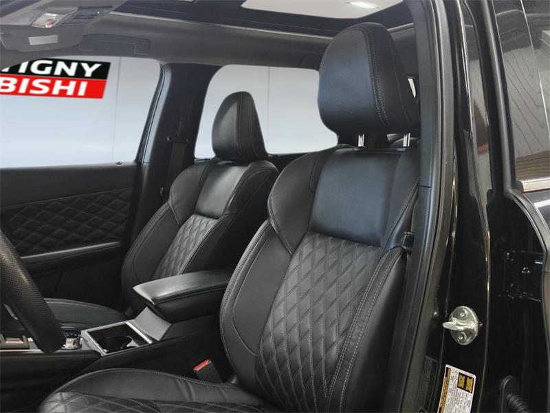 mitsubishi Outlander 2023 - 13