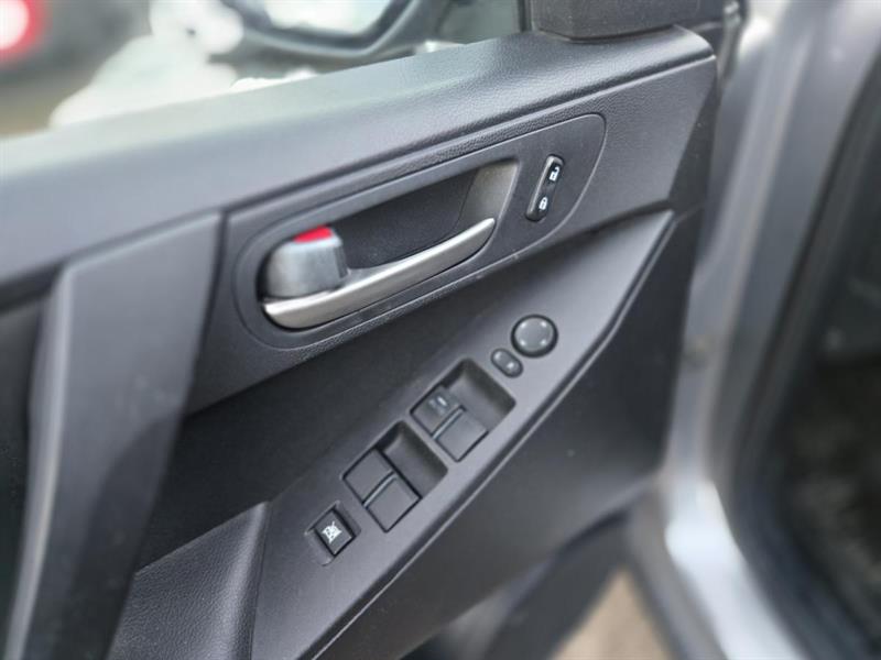 mazda Mazda3 2012 - 10