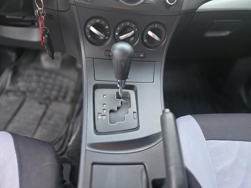 mazda Mazda3 2012 - 16