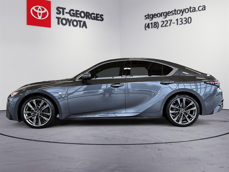 lexus IS 300 2022 - 15