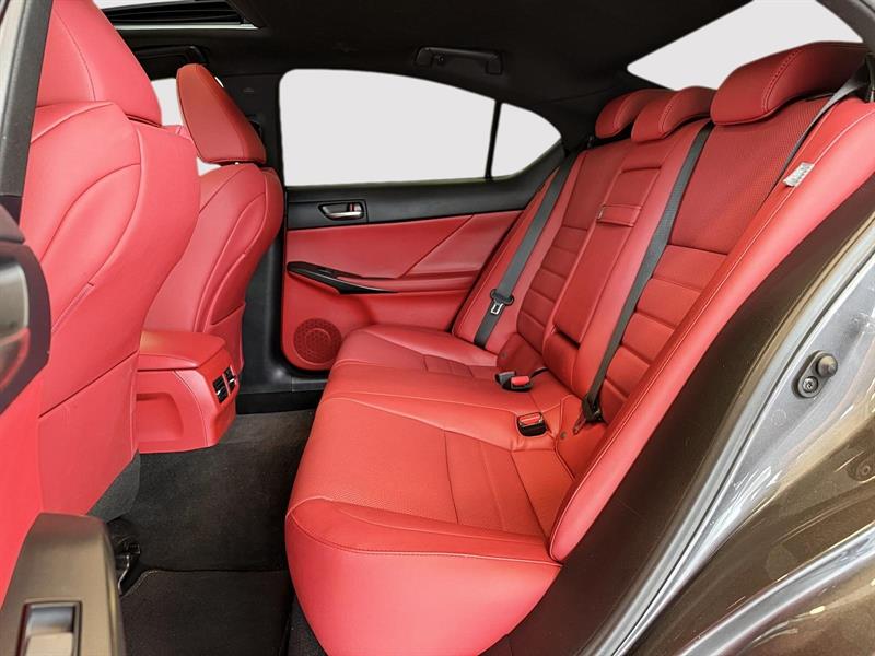 lexus IS 300 2022 - 19