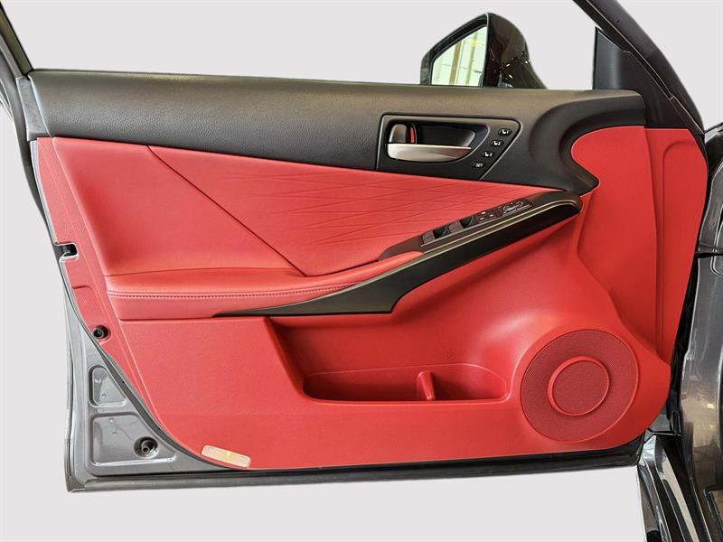 lexus IS 300 2022 - 20