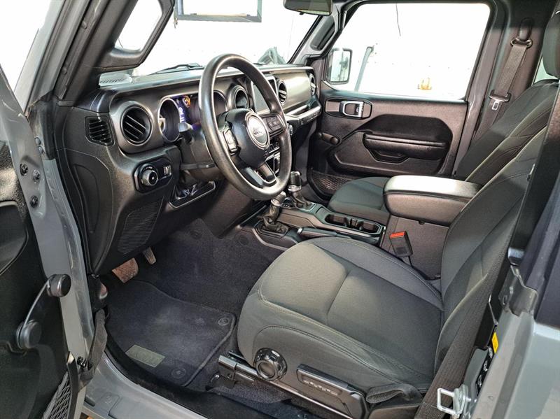 jeep Wrangler 2 Door 2023 - 6