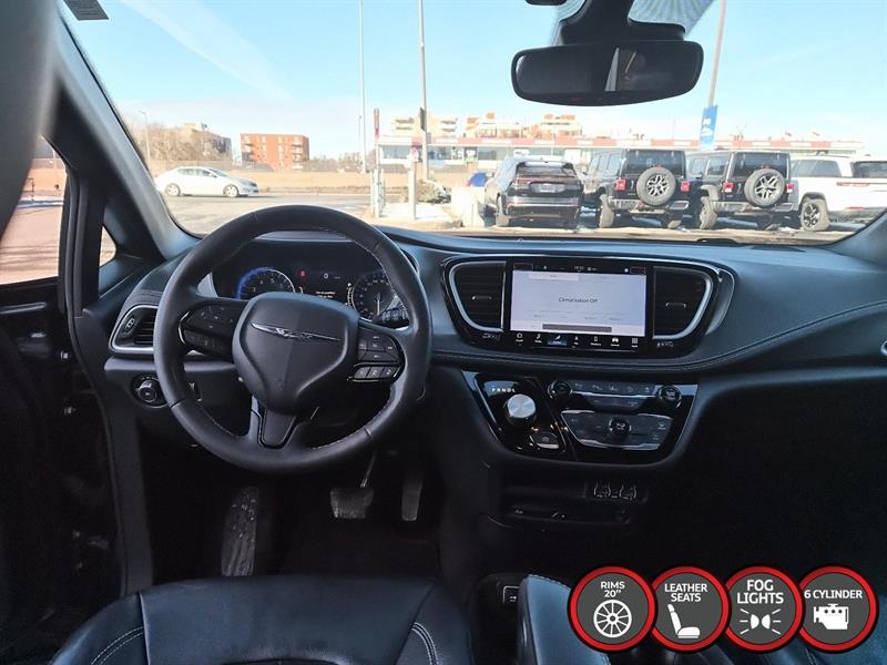 chrysler Pacifica 2022 - 8