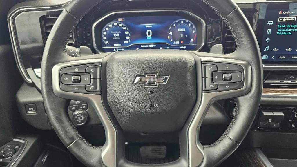 chevrolet Silverado 1500 2024 - 28