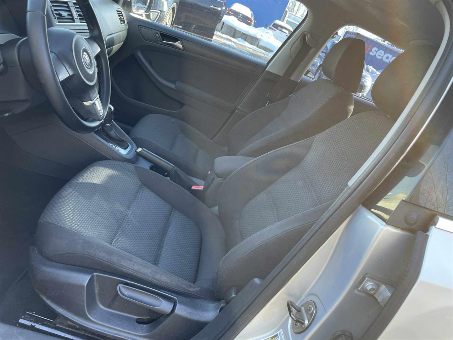 volkswagen Jetta Sedan 2011 - 10