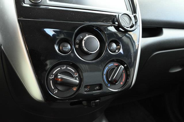 nissan Versa Note 2019 - 15