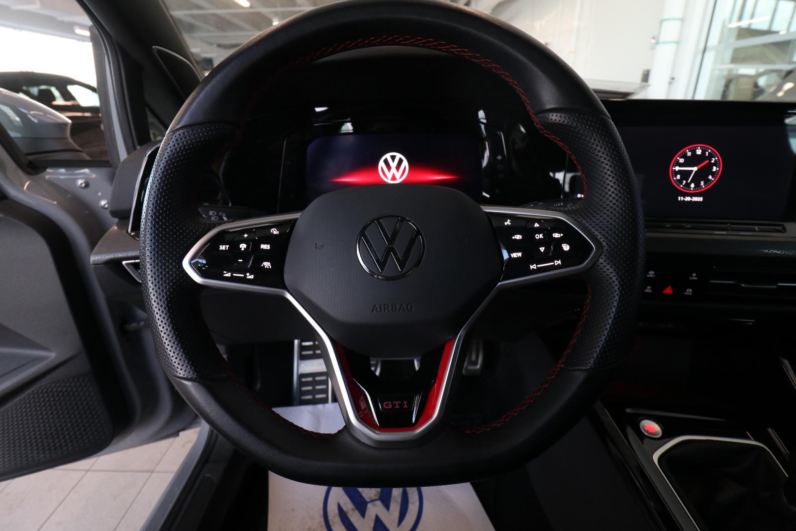 volkswagen Golf GTI 2023 - 13