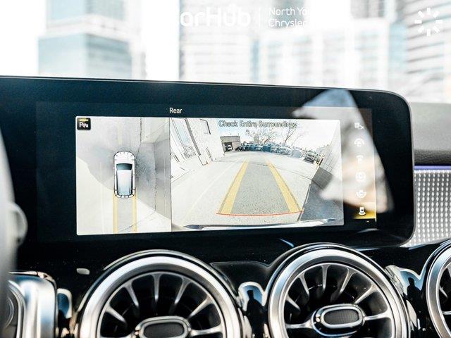 mercedes-benz GLB 2022 - 35