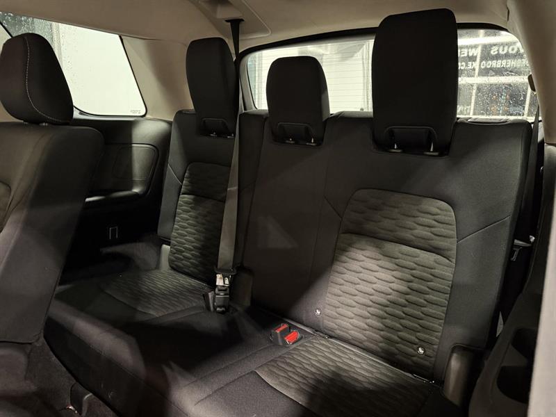 nissan Pathfinder 2022 - 9