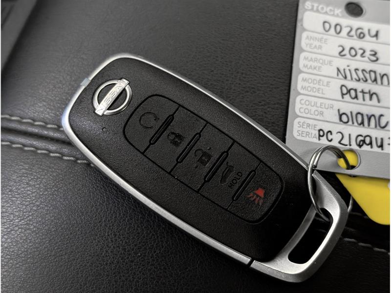 nissan Pathfinder 2023 - 16