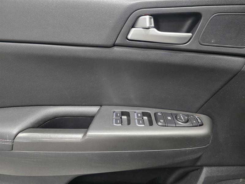 kia Sportage 2018 - 23