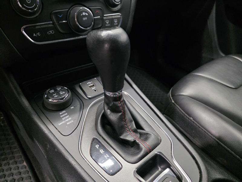 jeep Cherokee 2019 - 17