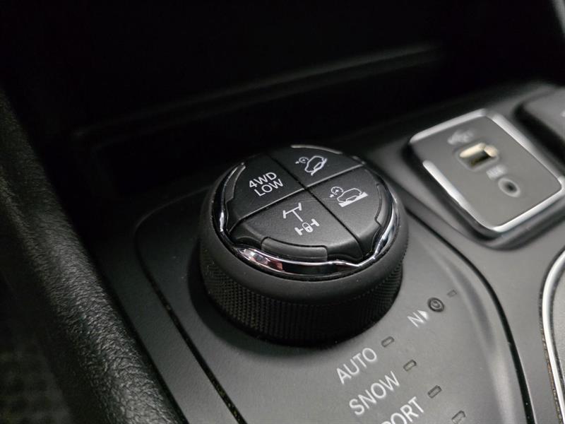 jeep Cherokee 2019 - 18