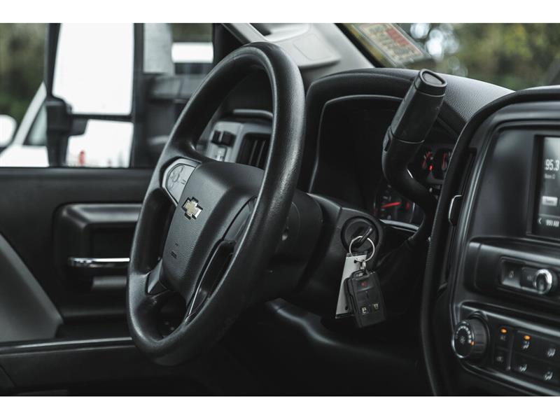 chevrolet Silverado 3500HD 2017 - 25