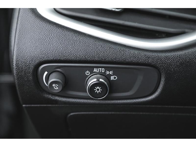 chevrolet Malibu 2022 - 25