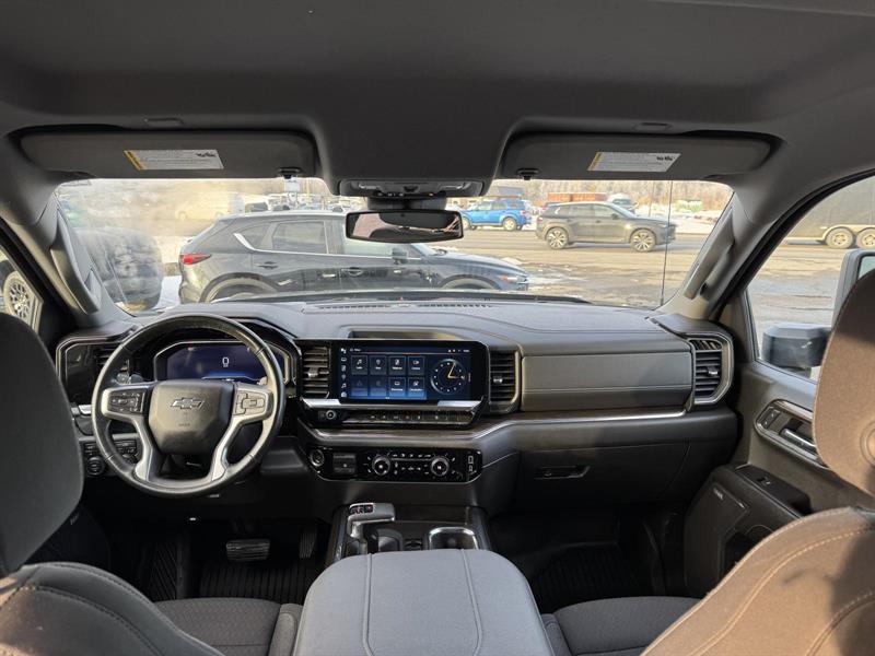 chevrolet Silverado 1500 2024 - 31