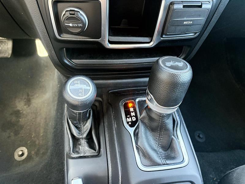 jeep Wrangler 2022 - 21