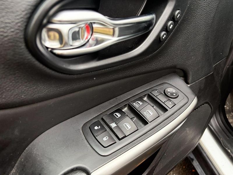 jeep Cherokee 2021 - 13