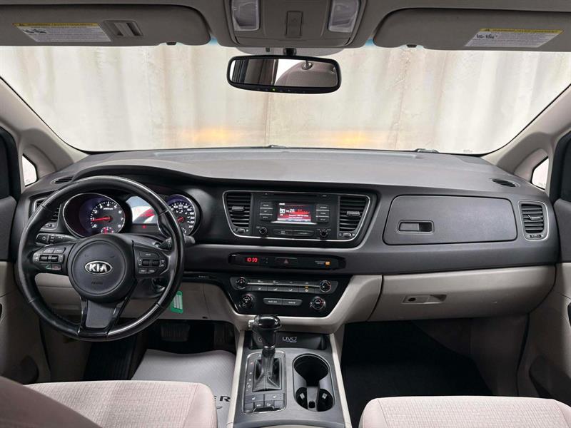 kia Sedona Lx 2016 - 11