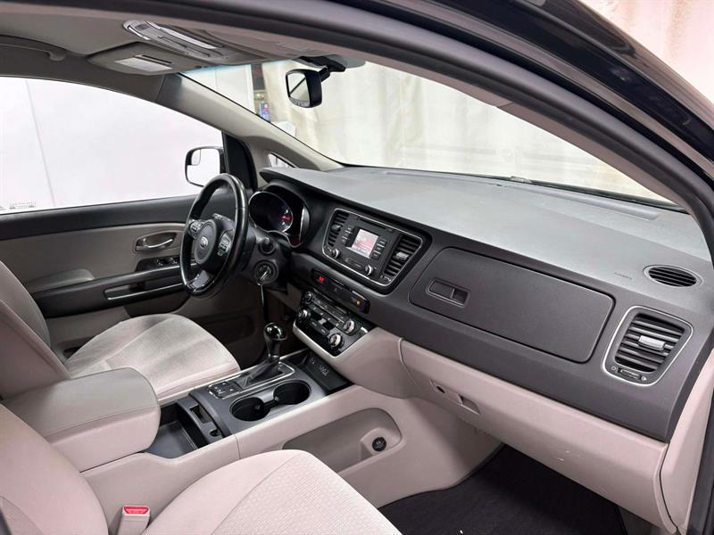 kia Sedona Lx 2016 - 12
