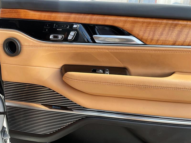 jeep Grand Wagoneer 2022 - 37