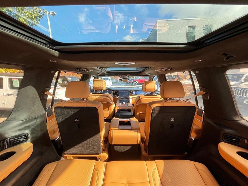 jeep Grand Wagoneer 2022 - 38