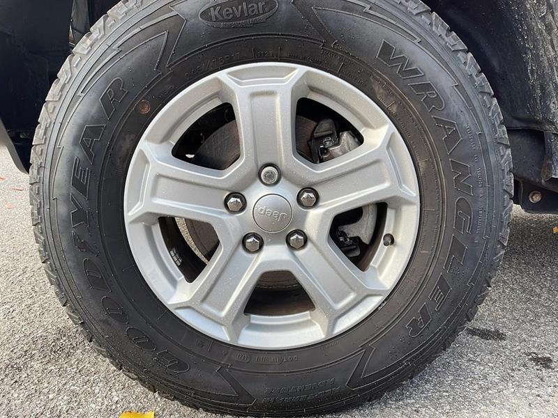 jeep Wrangler 2022 - 11