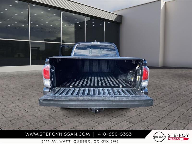 toyota Tacoma 2022 - 17