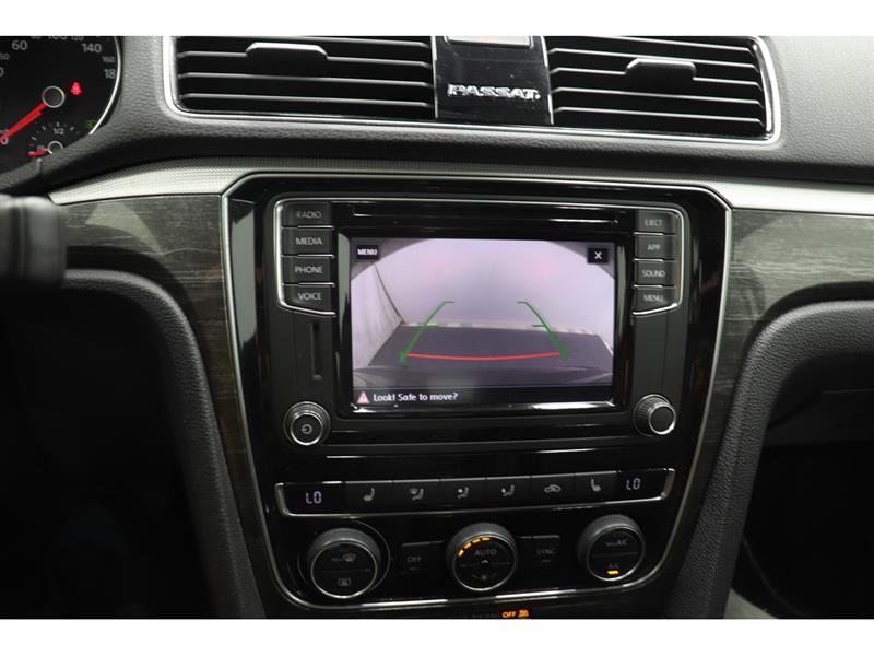 volkswagen Passat 2018 - 25