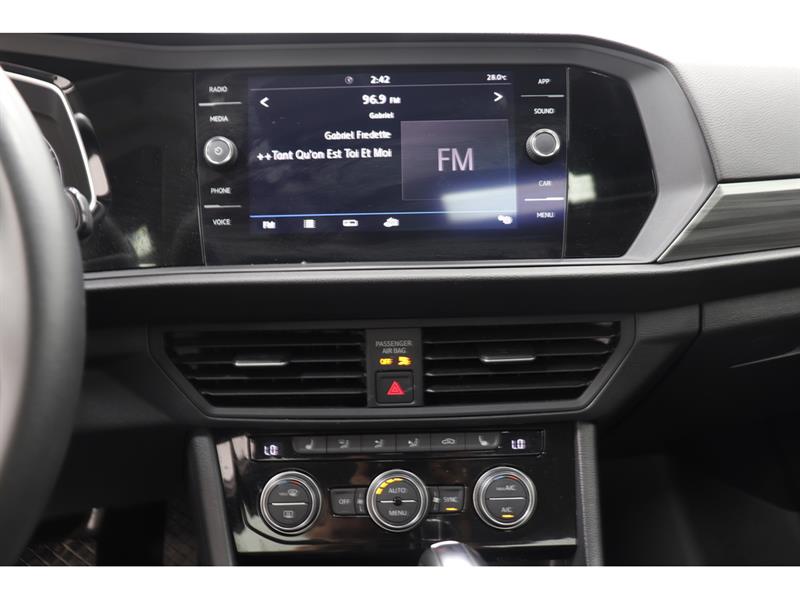 volkswagen Jetta 2020 - 24