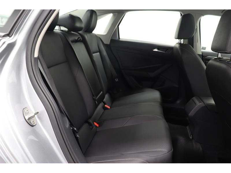 volkswagen Jetta 2020 - 29