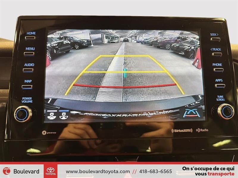 toyota Camry 2021 - 18