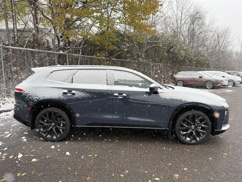 toyota Crown Signia 2025 - 3