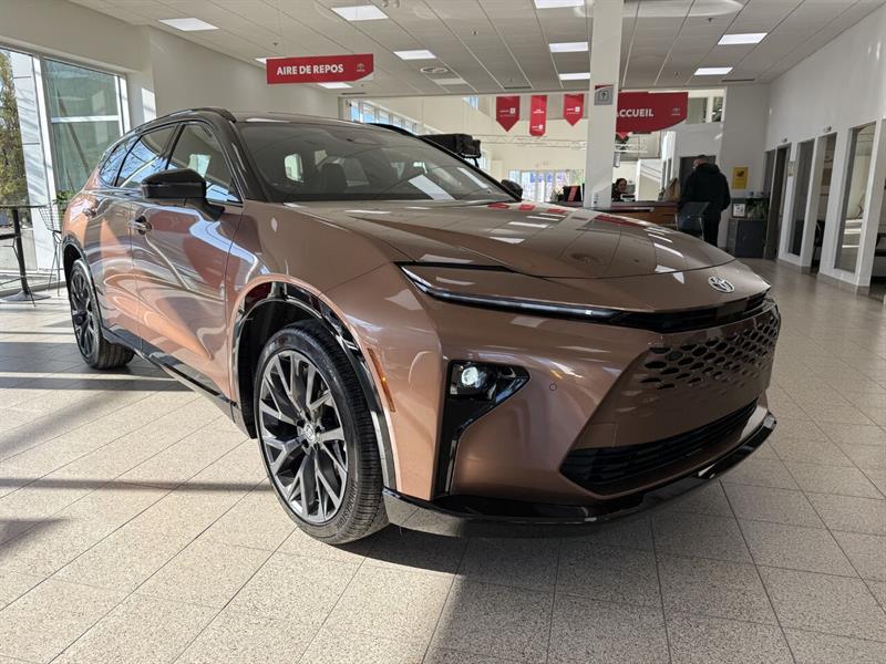 toyota Crown Signia 2025 - 2